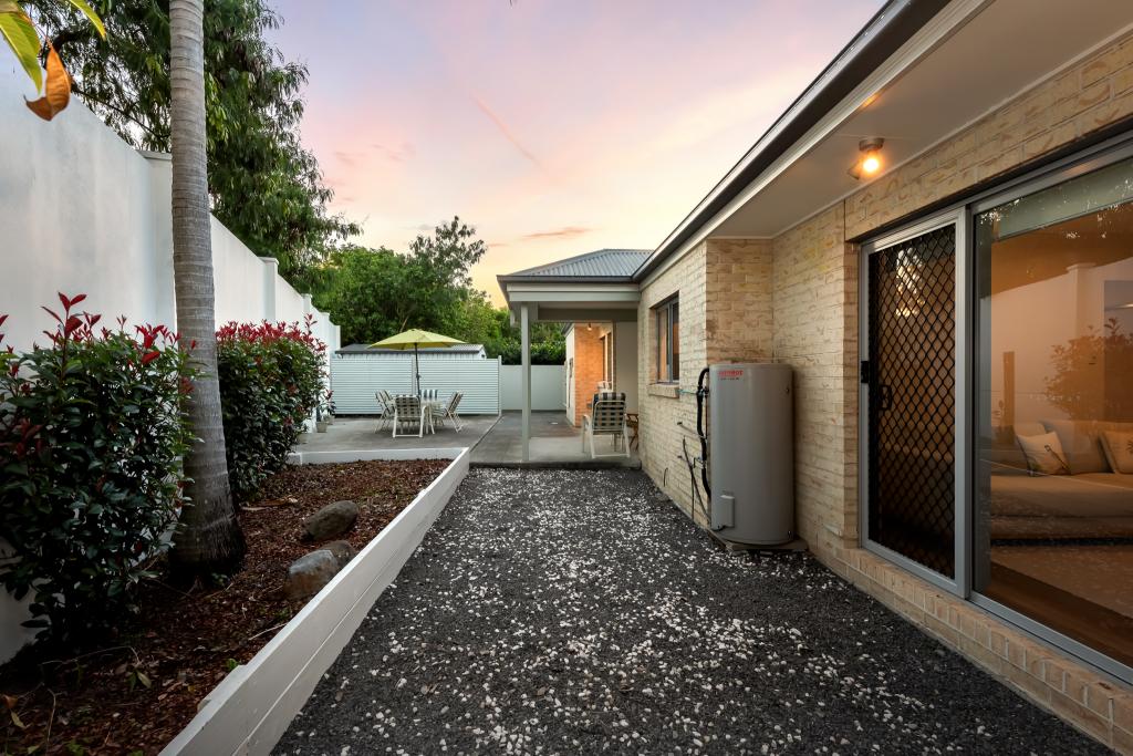 2/37 Heights Dr, Robina, QLD 4226