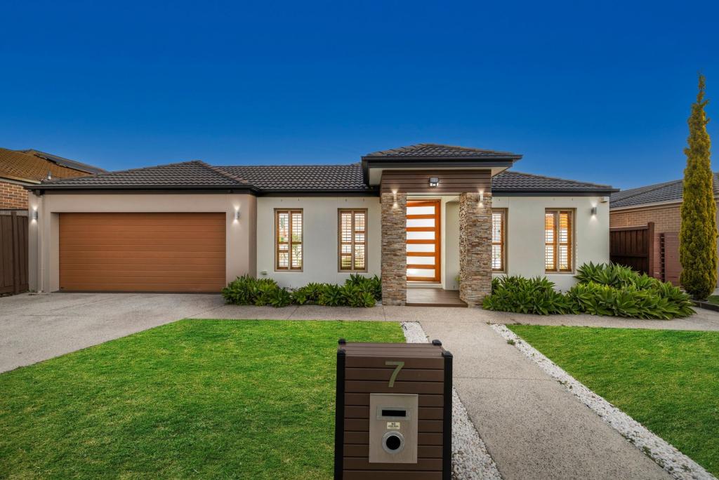 7 Locky Gr, Lyndhurst, VIC 3975