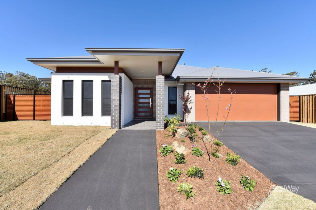 12 Mcburnie Ave, Highfields, QLD 4352