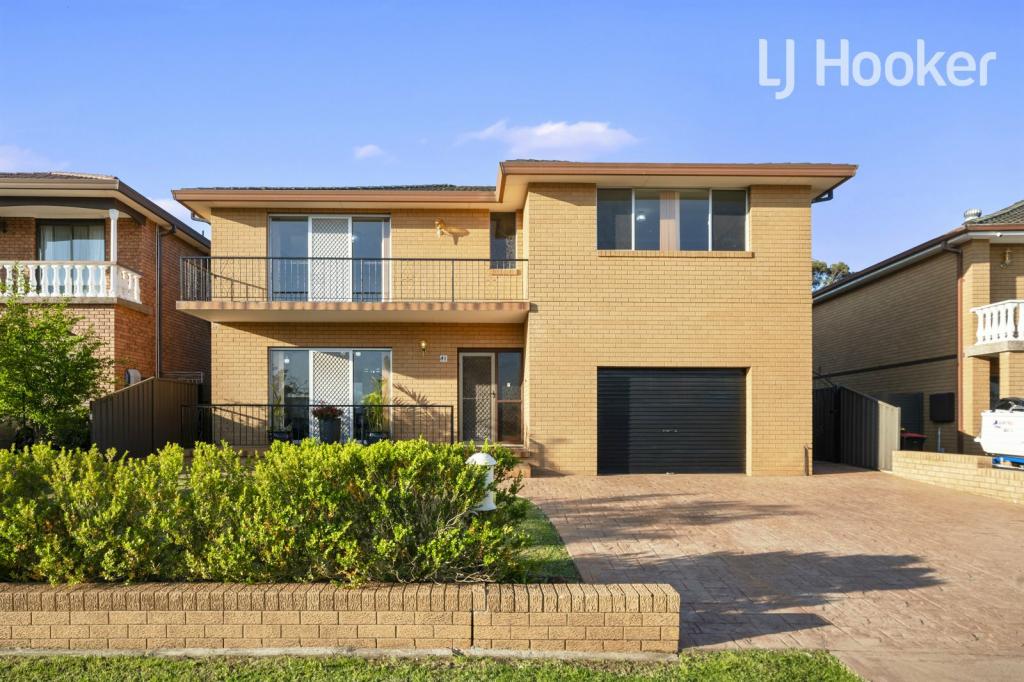 41 Oliveri Cres, Green Valley, NSW 2168