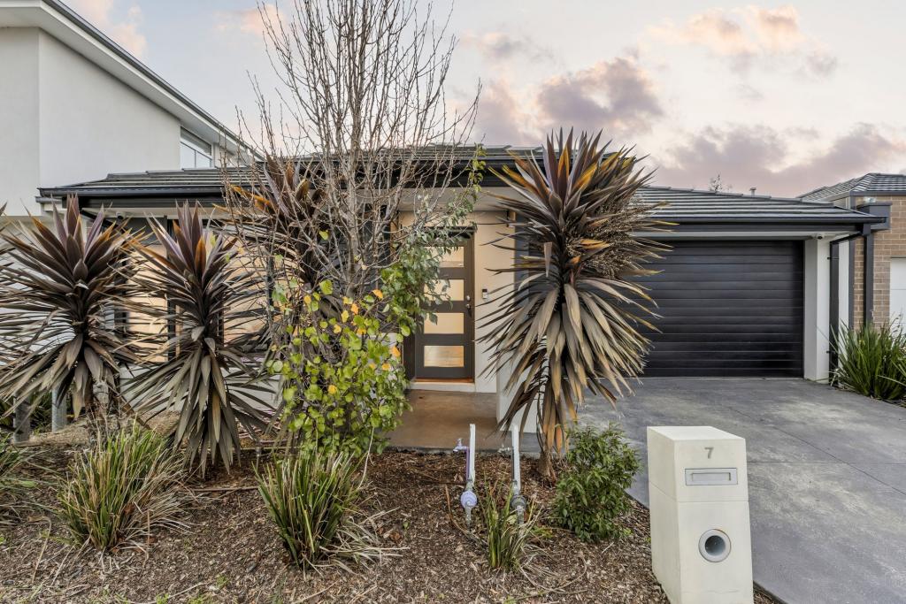 7 Fleurieu Cct, Armstrong Creek, VIC 3217