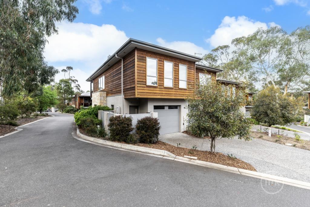 1 Brushtail Cl, Eltham North, VIC 3095