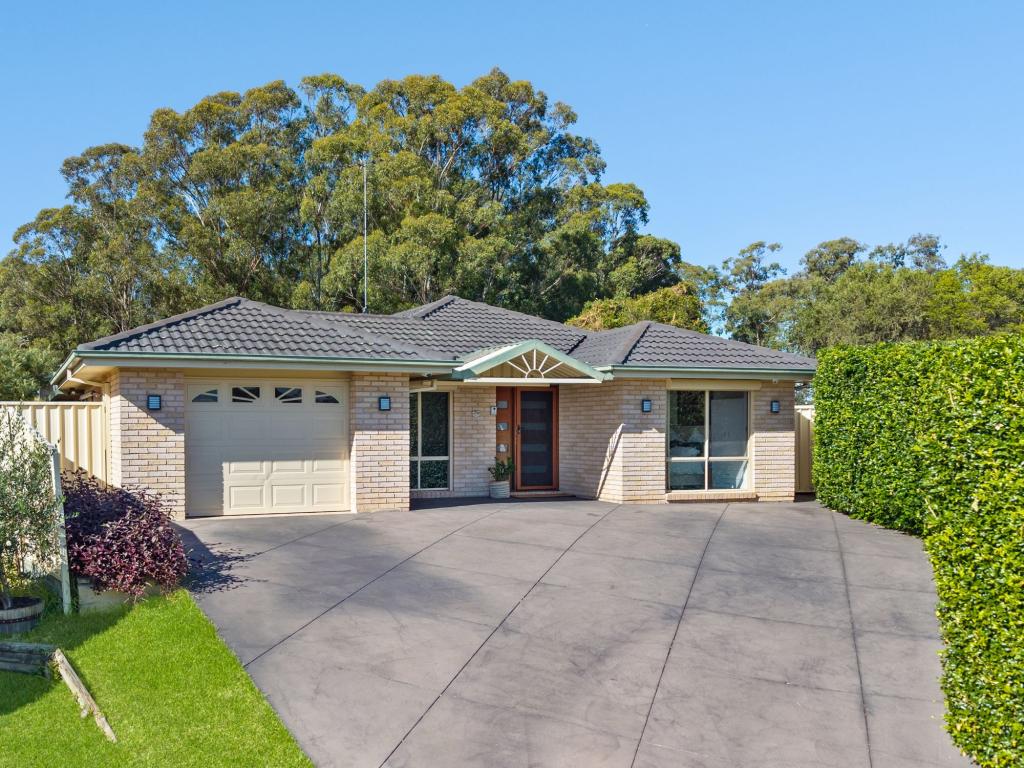 14 Pritchard Pl, Glenmore Park, NSW 2745