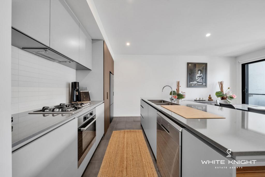 77 Oakden Cres, St Albans, VIC 3021