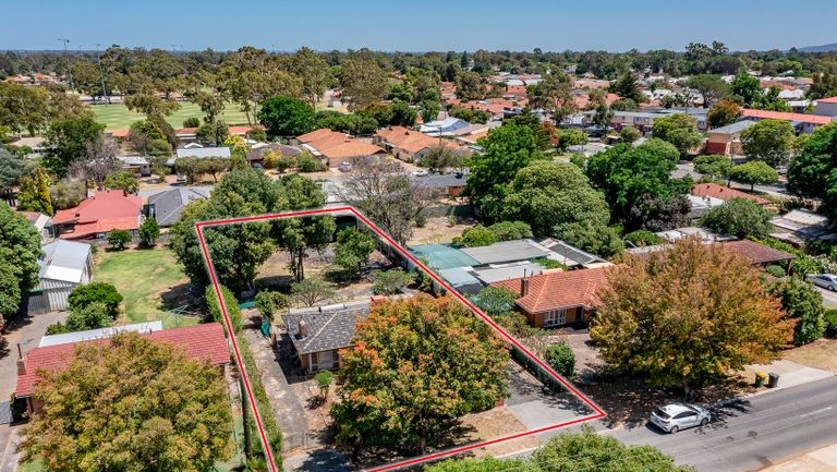 9 Avonlee Rd, Armadale, WA 6112