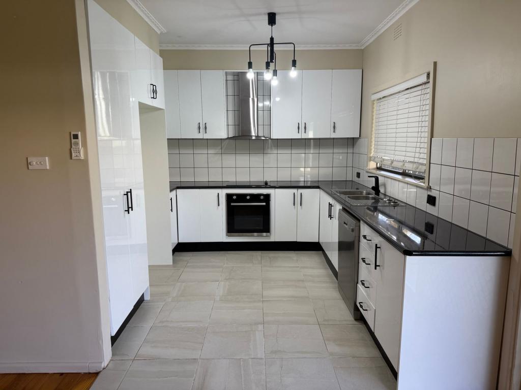 14 Barry Ave, Mildura, VIC 3500