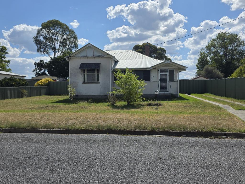 18 Symes St, Stanthorpe, QLD 4380