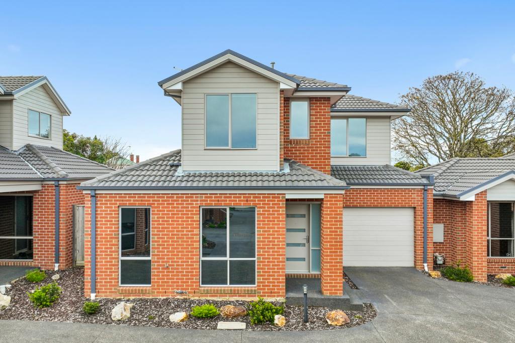 6/4 Hearn St, Drouin, VIC 3818