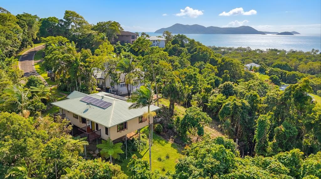 10/23 The Bvd, South Mission Beach, QLD 4852