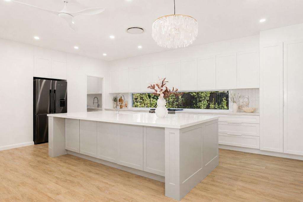10 Mayfair Cres, Baringa, QLD 4551