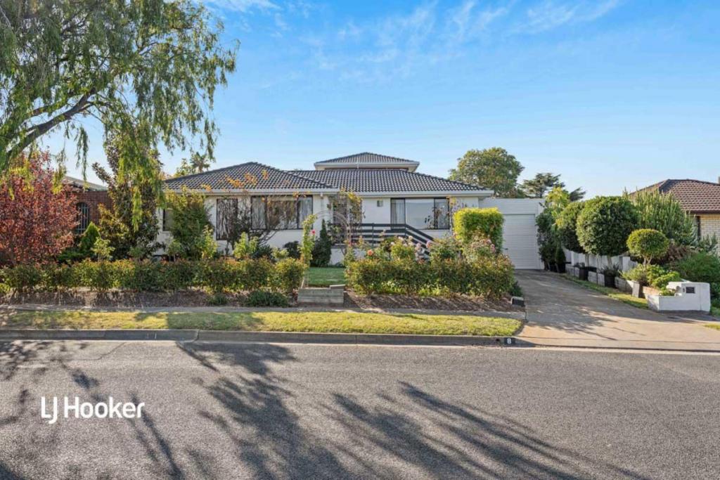 8 Penguin St, Modbury North, SA 5092