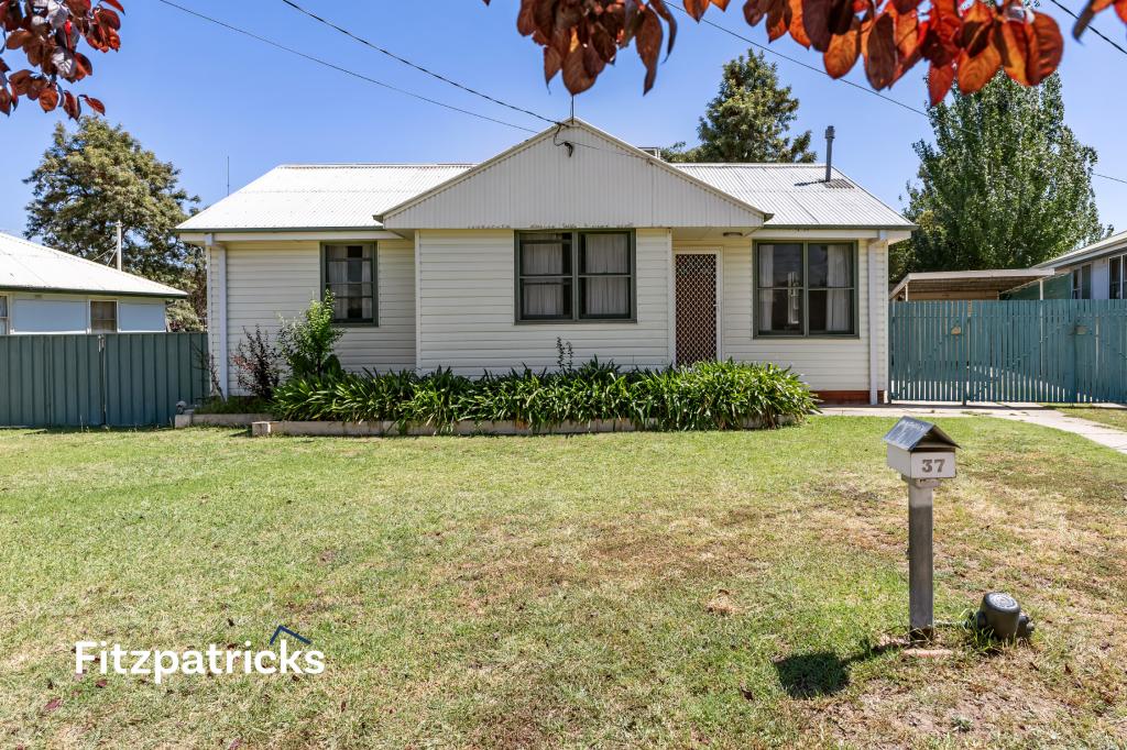 37 Jack Ave, Mount Austin, NSW 2650