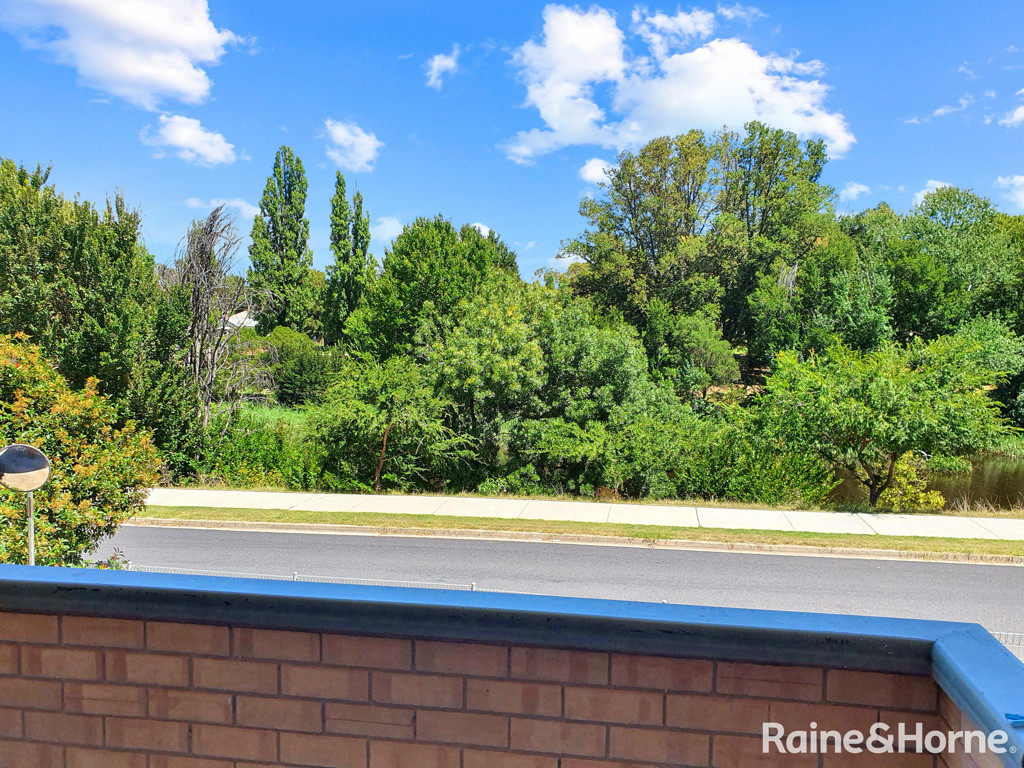 13/4 Mowatt St, Queanbeyan East, NSW 2620