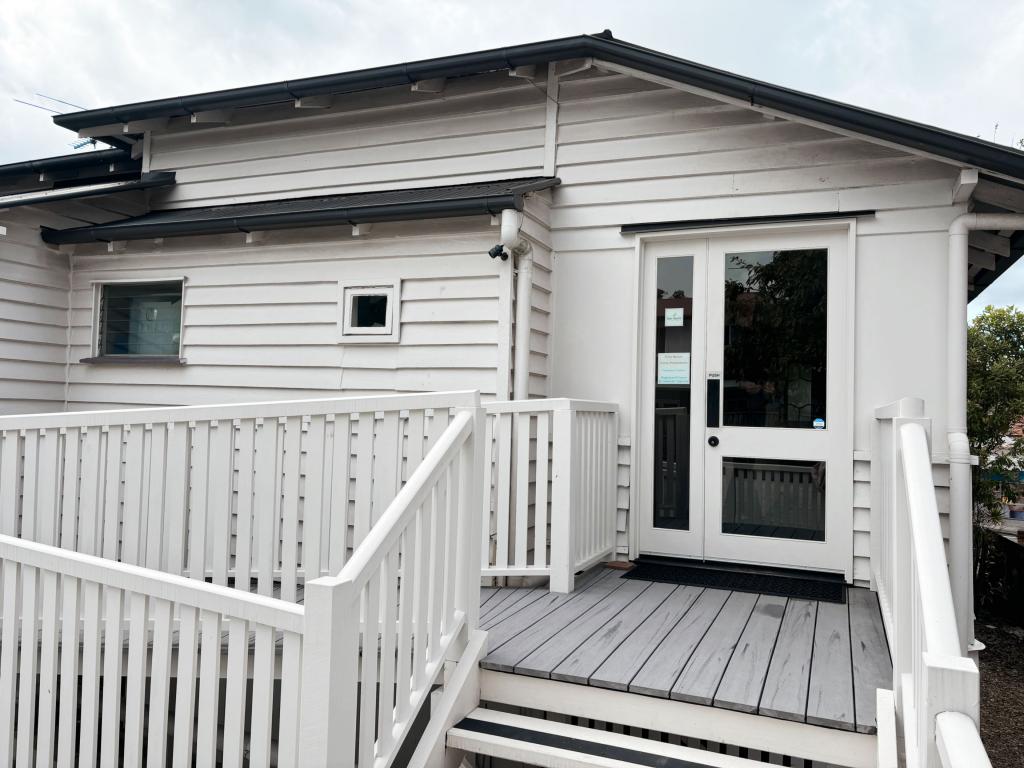 741 Logan Rd, Greenslopes, QLD 4120