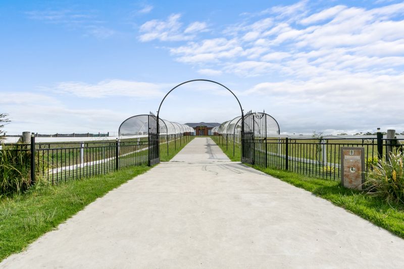 46 SEASPRAY-STRADBROKE RD E, SEASPRAY, VIC 3851