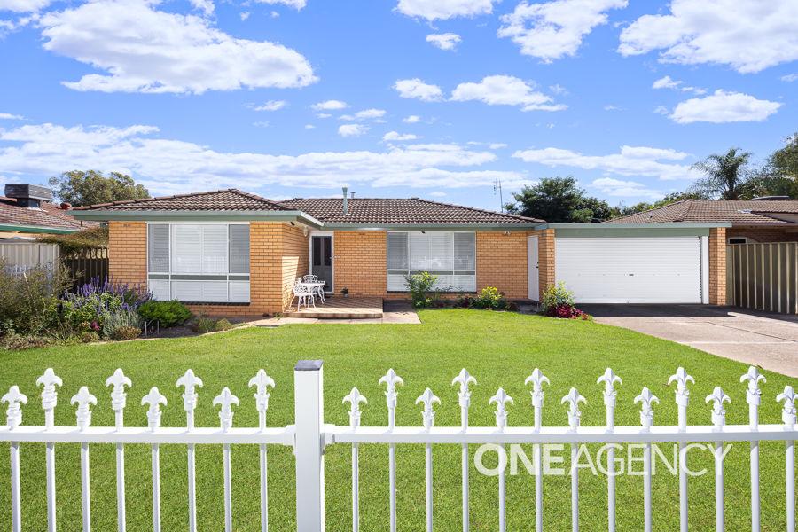 5 Vanda St, Lake Albert, NSW 2650