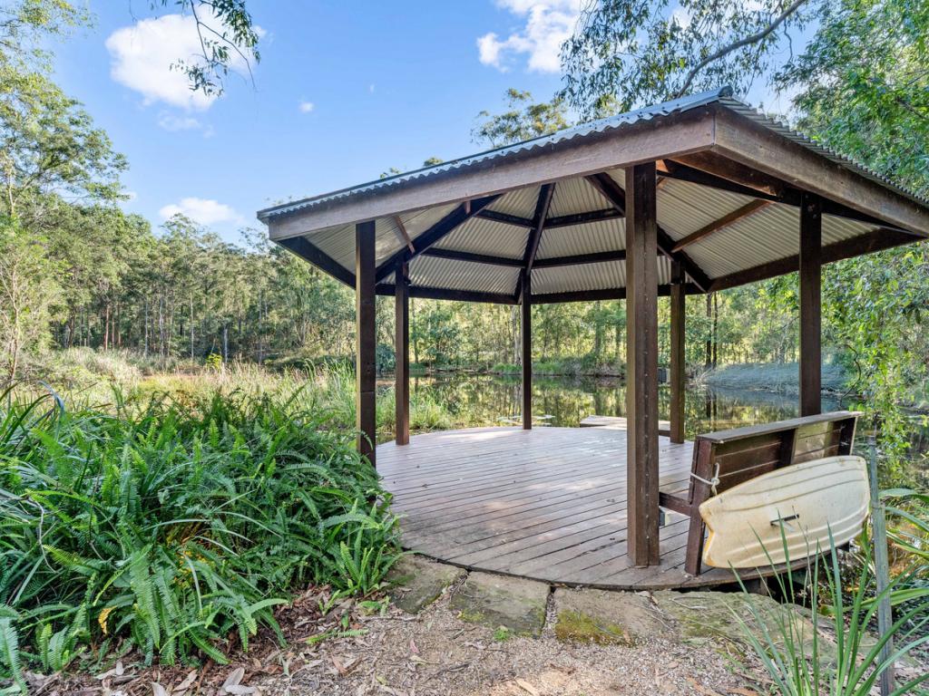 222 Gap Creek Rd, Kenmore Hills, QLD 4069