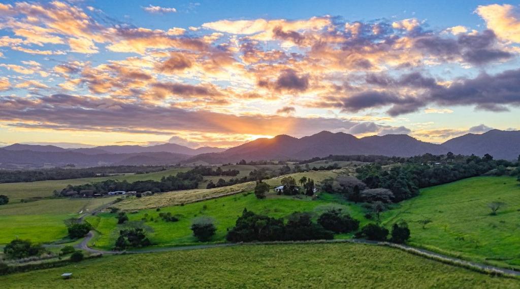 18-20 Robertson Rd, Utchee Creek, QLD 4871