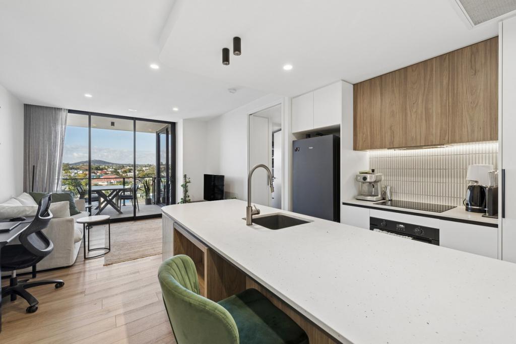 605/7 Jeavons Lane, Stones Corner, QLD 4120