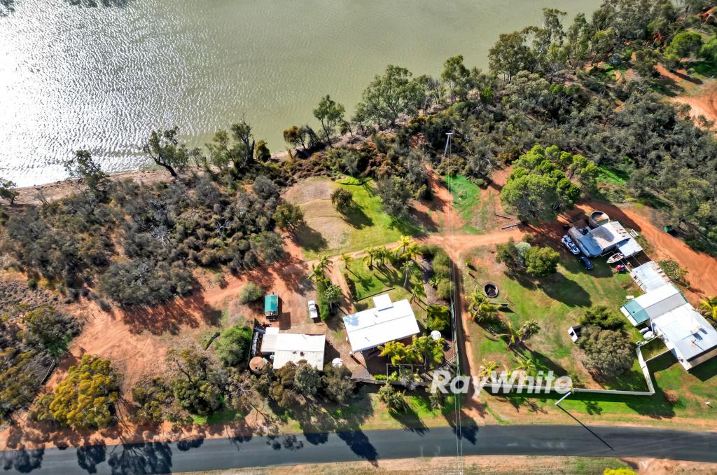 132 Malaya Rd, Robinvale, VIC 3549