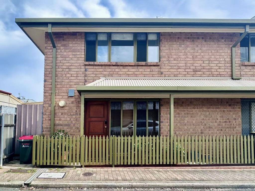19 GEORGE CT, ADELAIDE, SA 5000