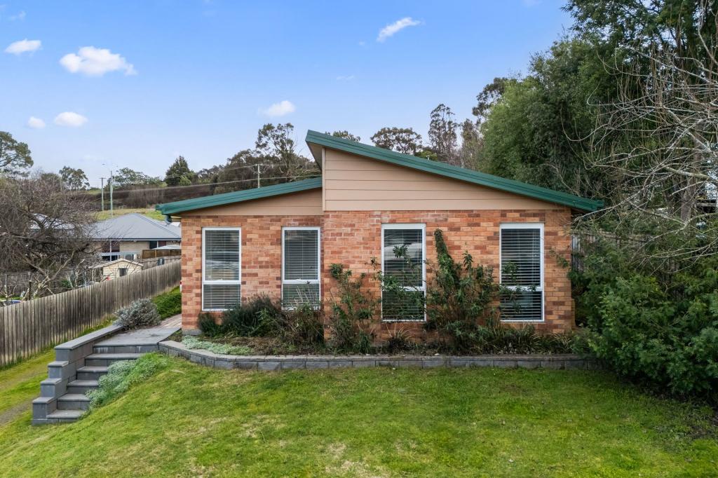 2/305 Penquite Rd, Norwood, TAS 7250