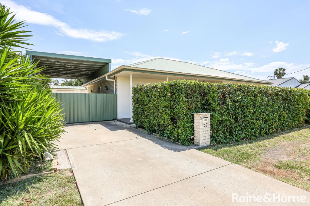 26 Edinburgh St, West Tamworth, NSW 2340