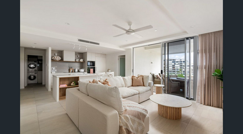 502/1 Naroo Ct, Mooloolaba, QLD 4557