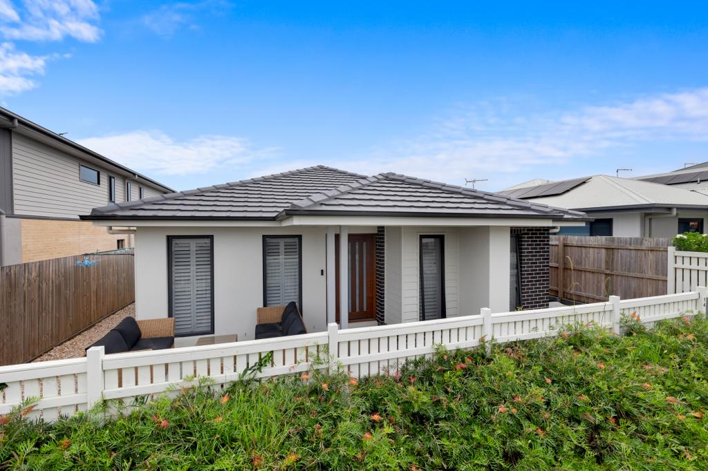 14 SHORELINE AVE, REDLAND BAY, QLD 4165