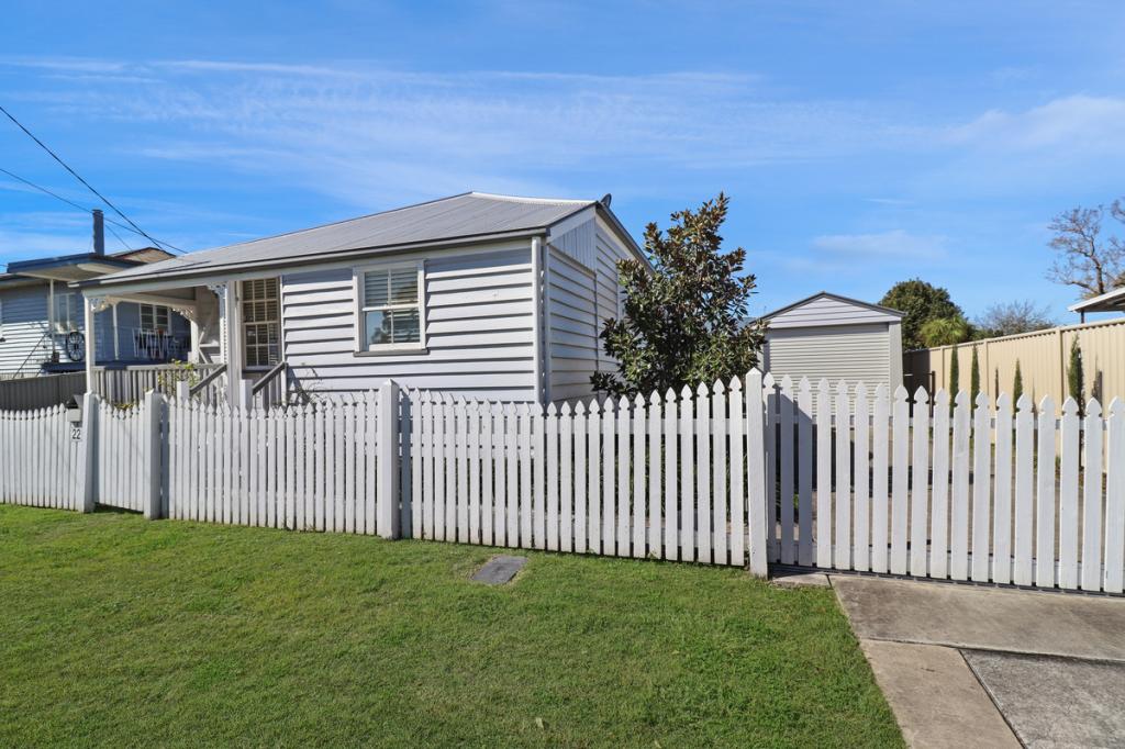 22 Queen St, Newtown, QLD 4305