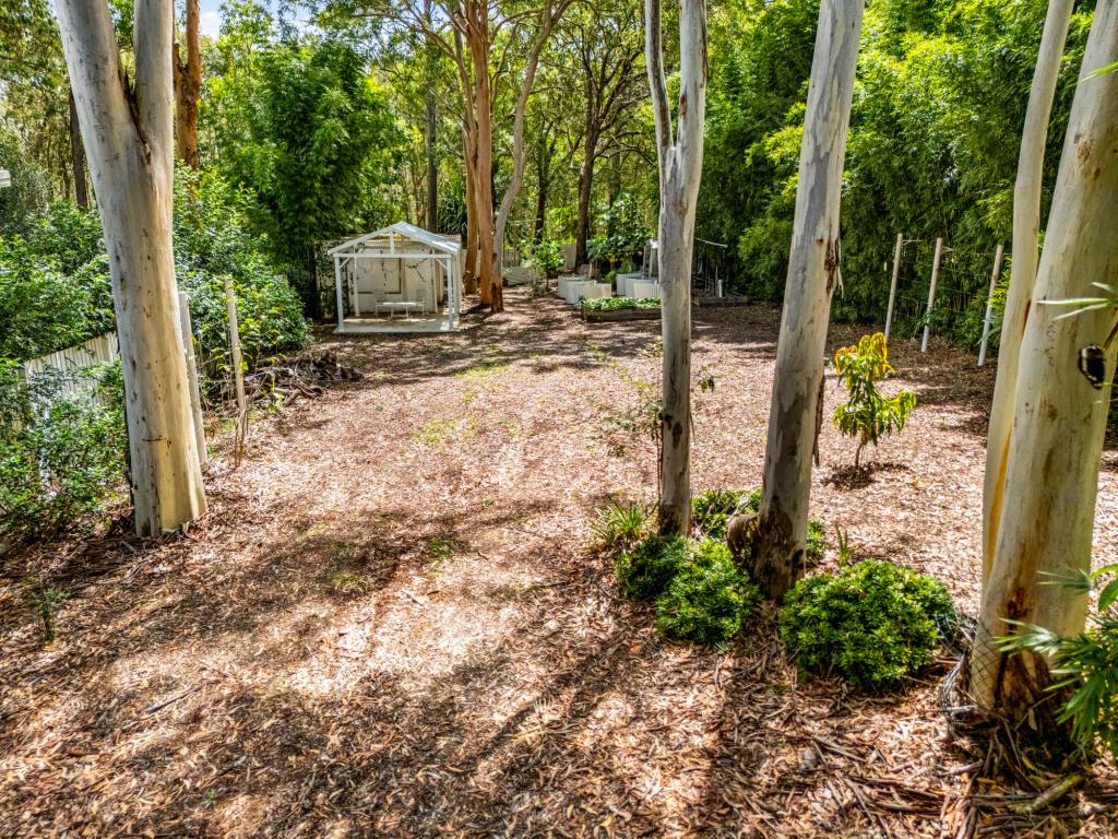 27 ALEXANDER ST, MACLEAY ISLAND, QLD 4184