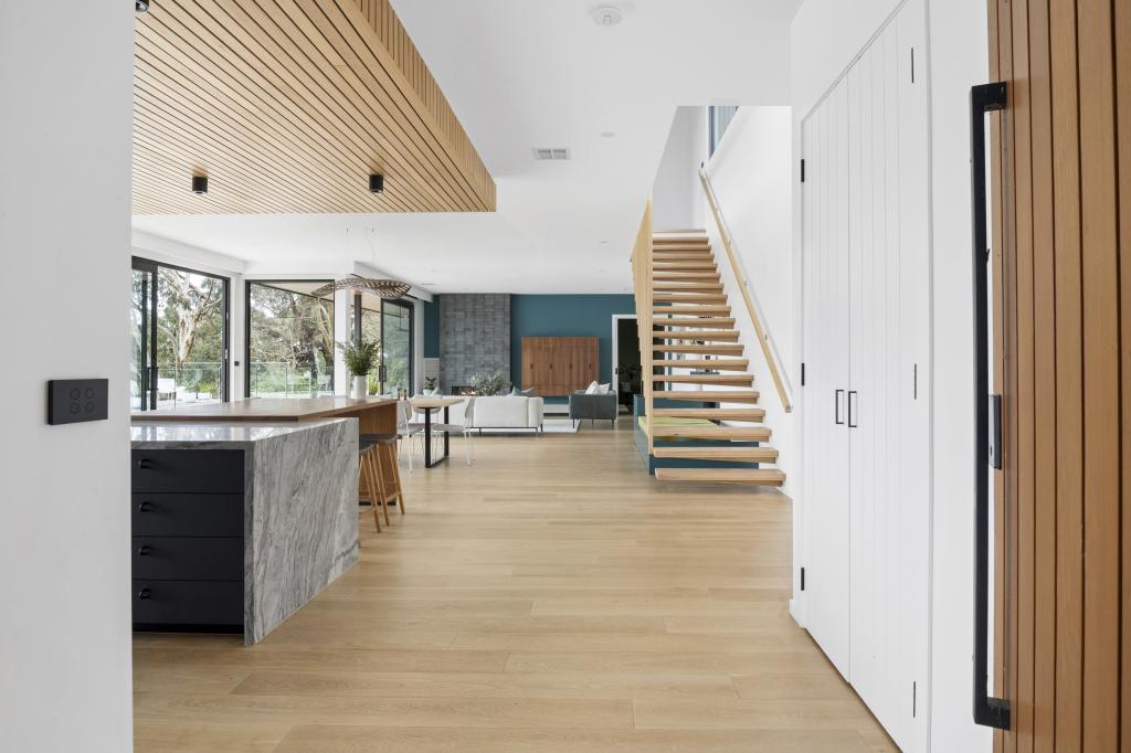 72 Shoreham Rd, Red Hill South, VIC 3937