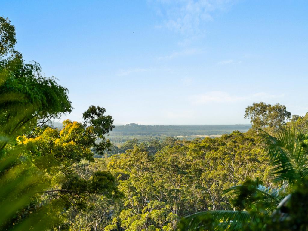 35 MARTINS CREEK RD, BUDERIM, QLD 4556