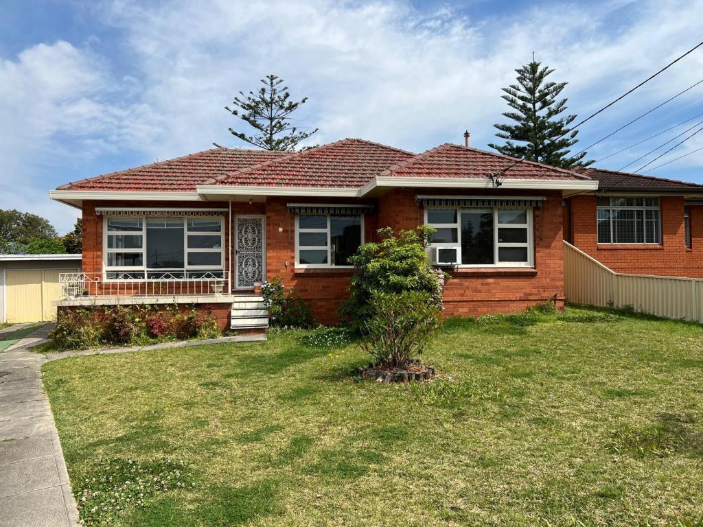 25 Peter Cres, Greenacre, NSW 2190