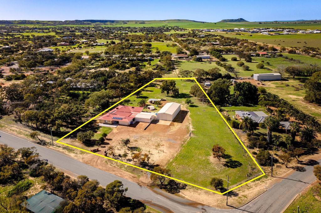 2 Ridgeway Cl, Moresby, WA 6530