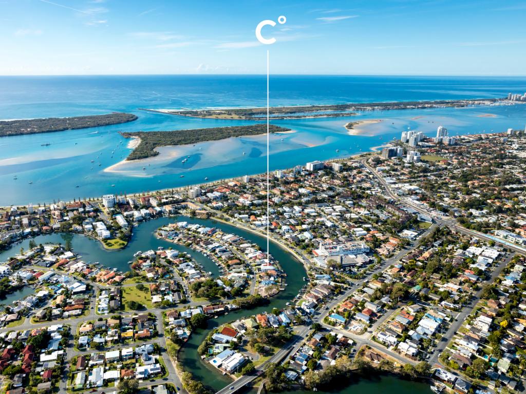 2/10 Vaggelas Cres, Biggera Waters, QLD 4216