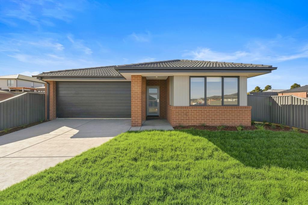 34 Hutchinson Dr, Lucas, VIC 3350