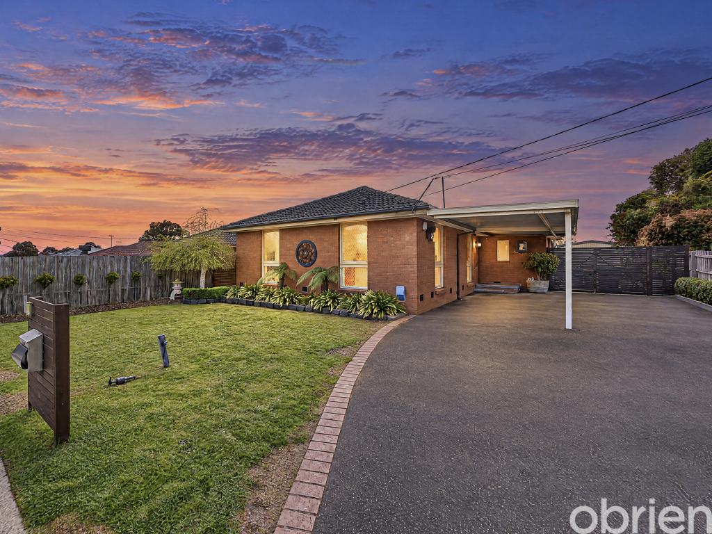 11 Clarendon St, Cranbourne, VIC 3977