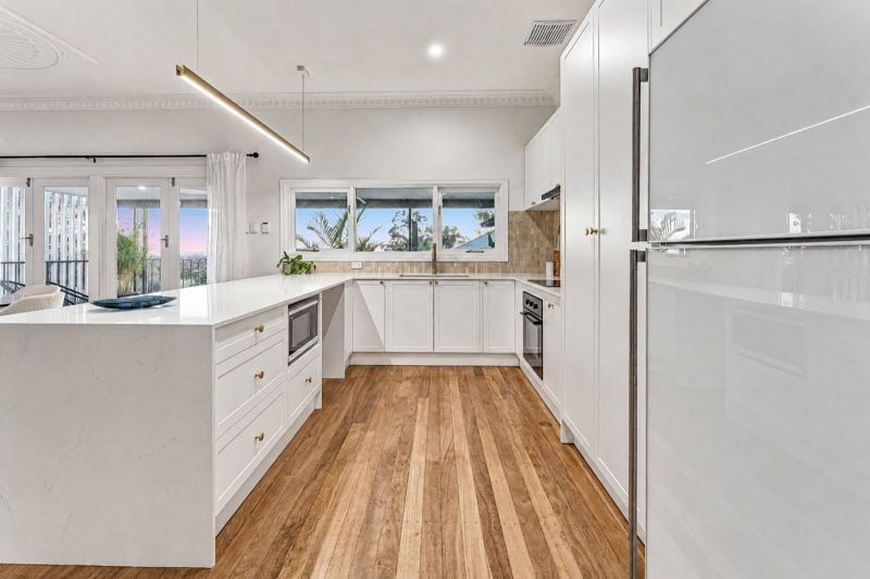465 Viveash Rd, Swan View, WA 6056