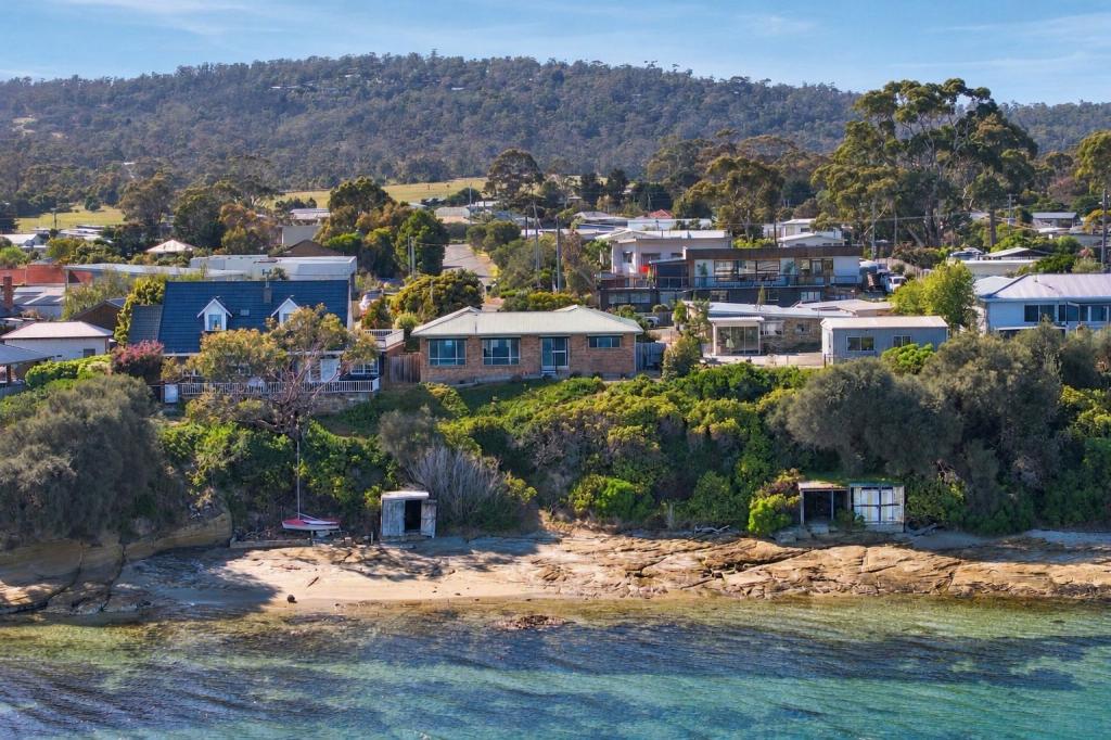 33 Fourth Ave, Dodges Ferry, TAS 7173