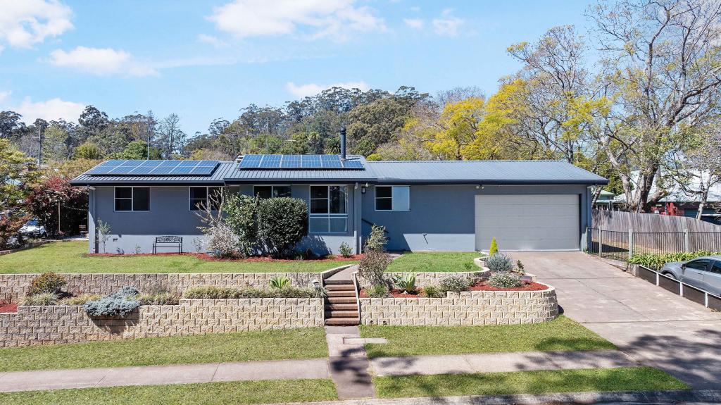 64 Stuart St, Mount Lofty, QLD 4350