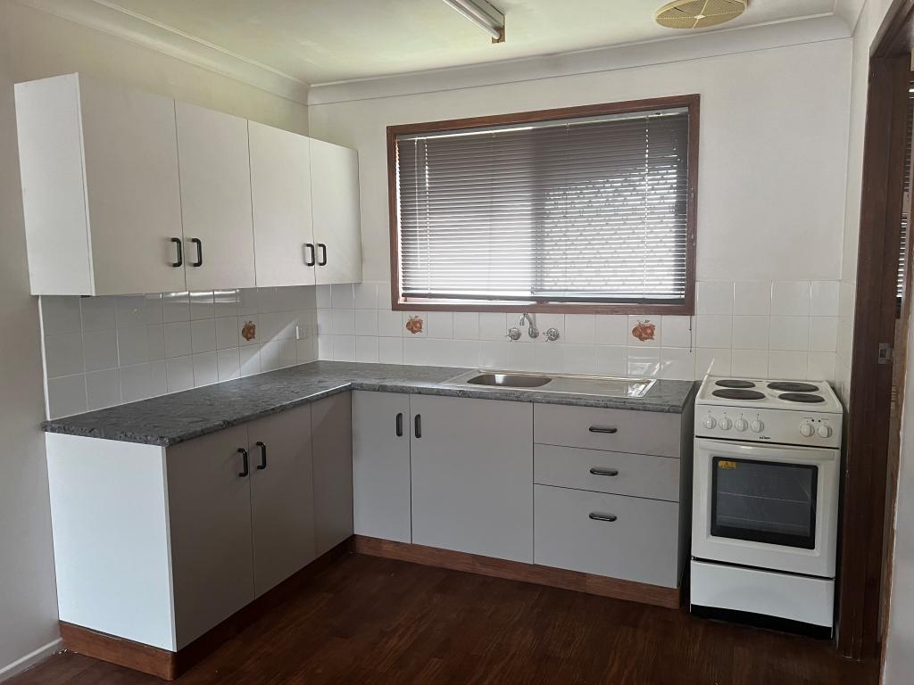 2/24 PROPOSCH ST, OAKEY, QLD 4401