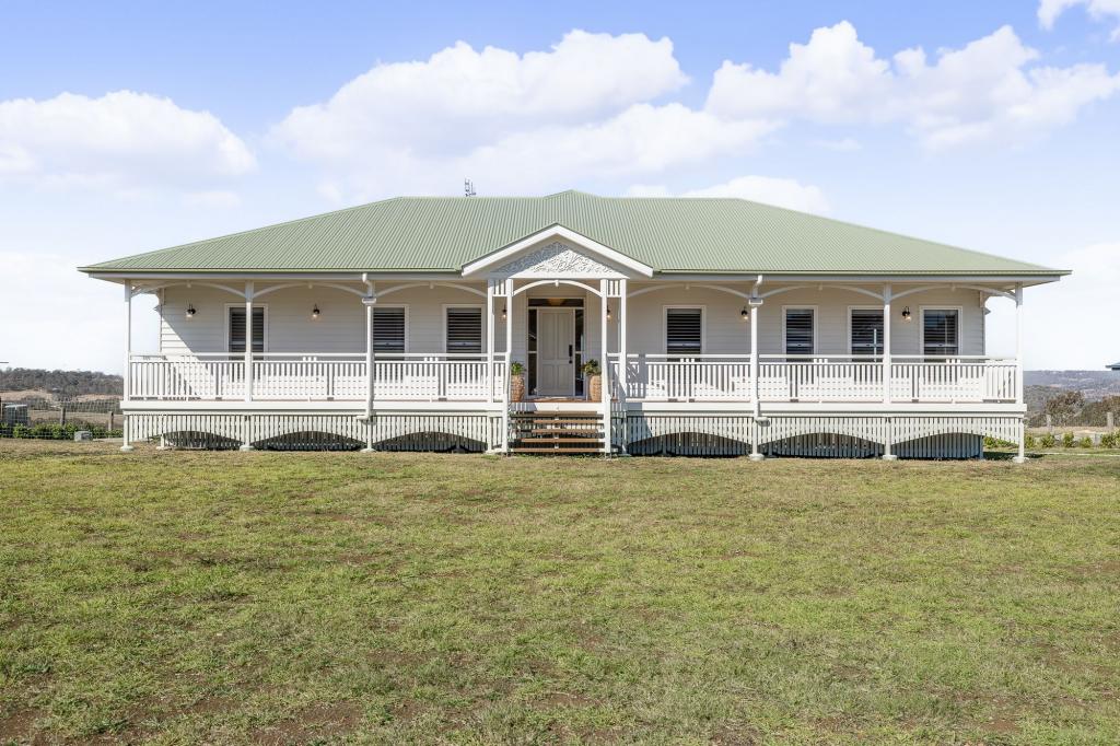 5 HILLSIDE ST, MOUNT RASCAL, QLD 4350