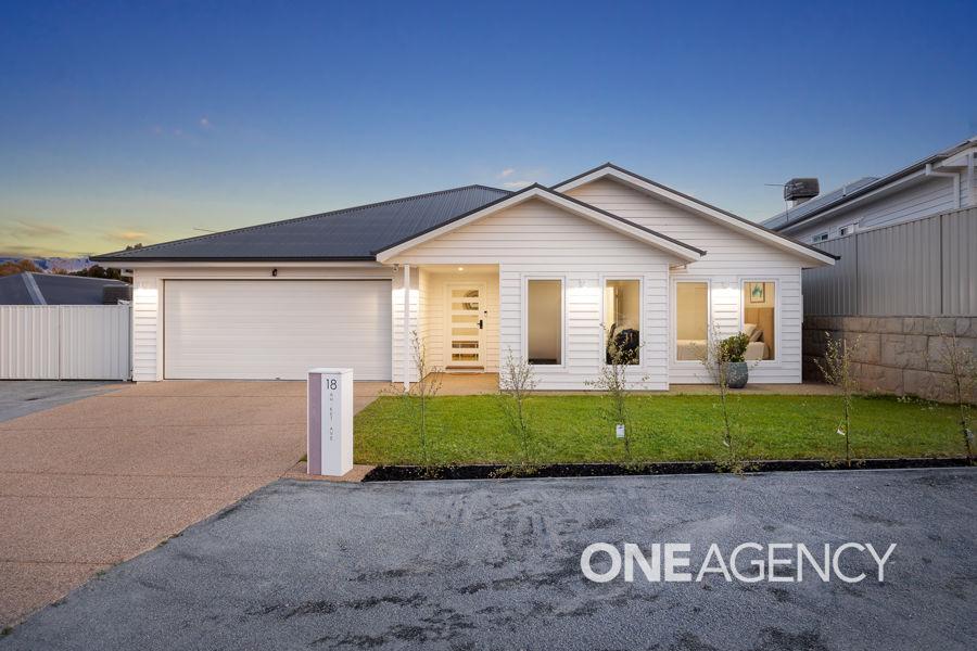 18 Ah-Ket Avenue, Lloyd, NSW 2650