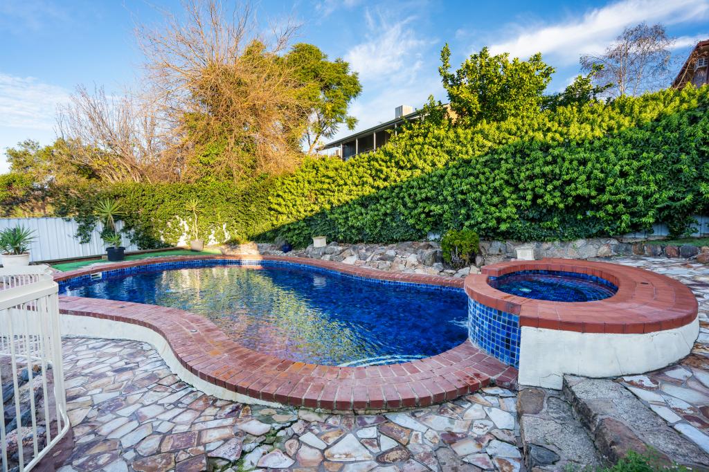 685 Logan Rd, Glenroy, NSW 2640