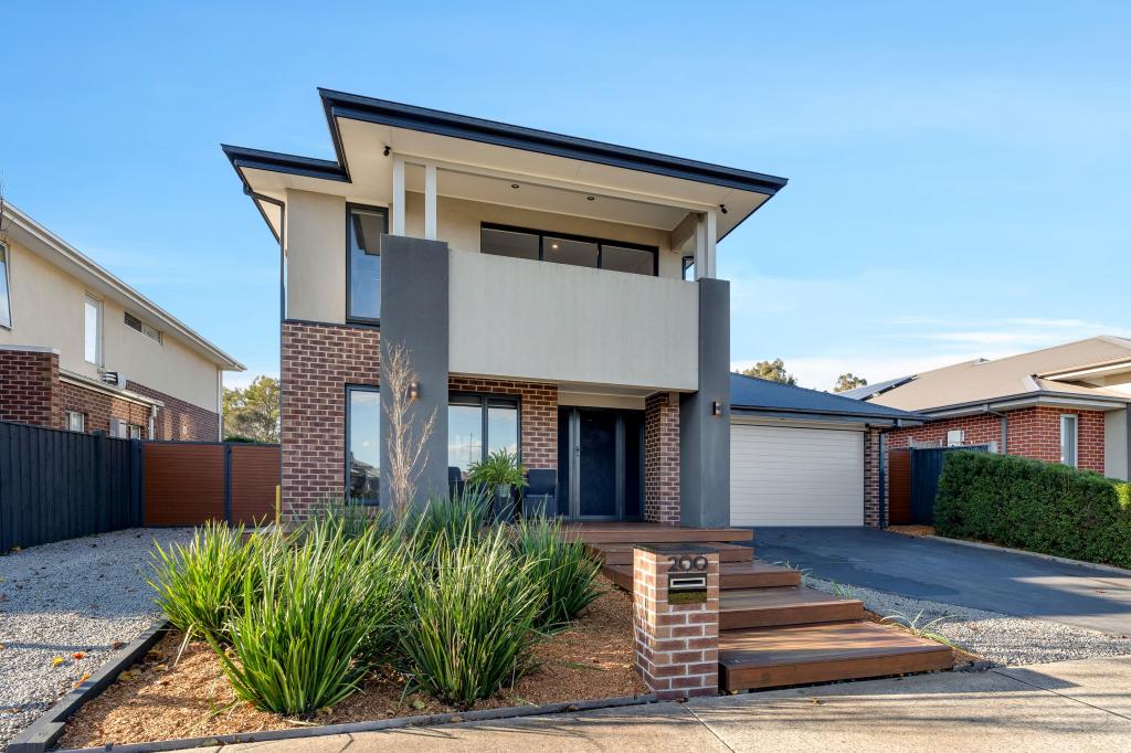 200 MANDALAY CCT, BEVERIDGE, VIC 3753