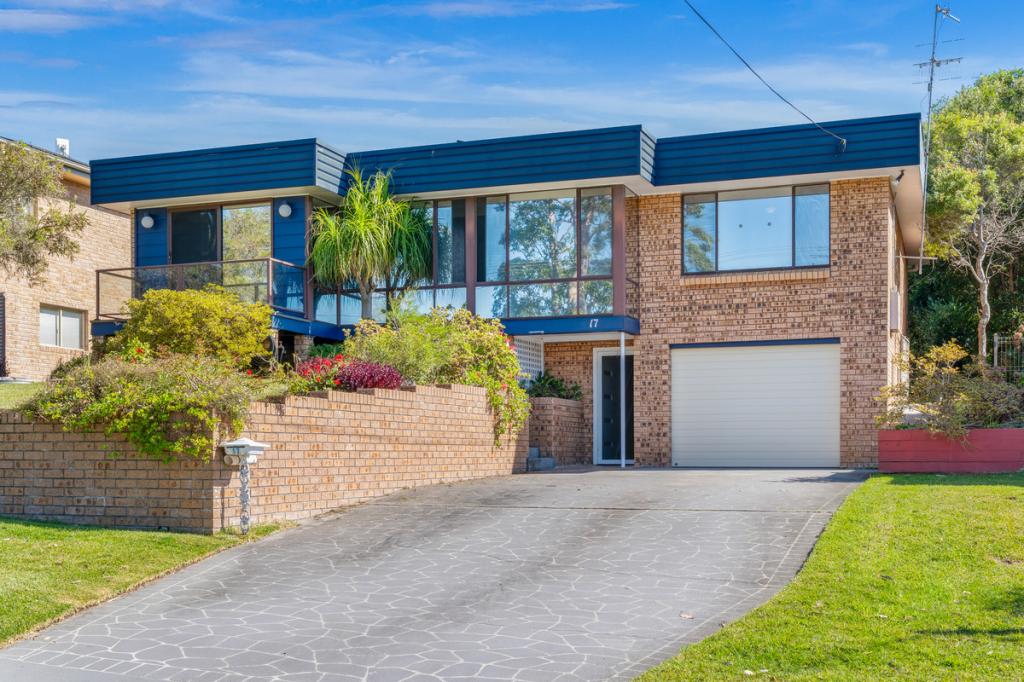 17 Torquay Dr, Lake Tabourie, NSW 2539