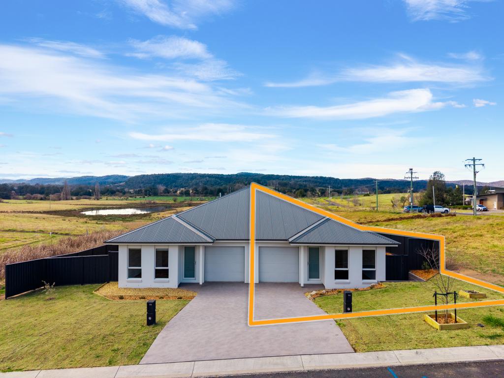 4a Warbler Cct, Bega, NSW 2550