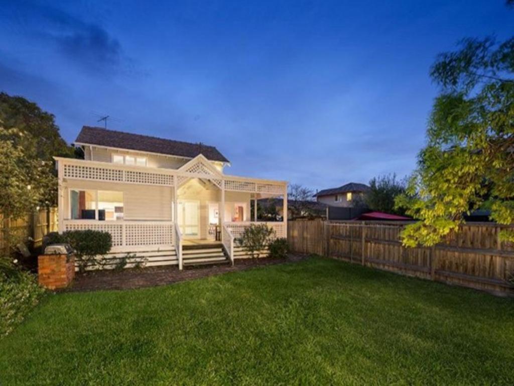 229 Kambrook Rd, Caulfield, VIC 3162