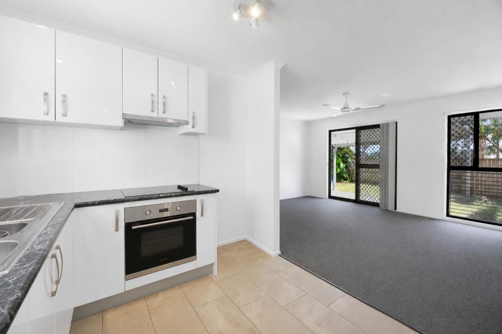 2/8 Brolga Ave, Southport, QLD 4215